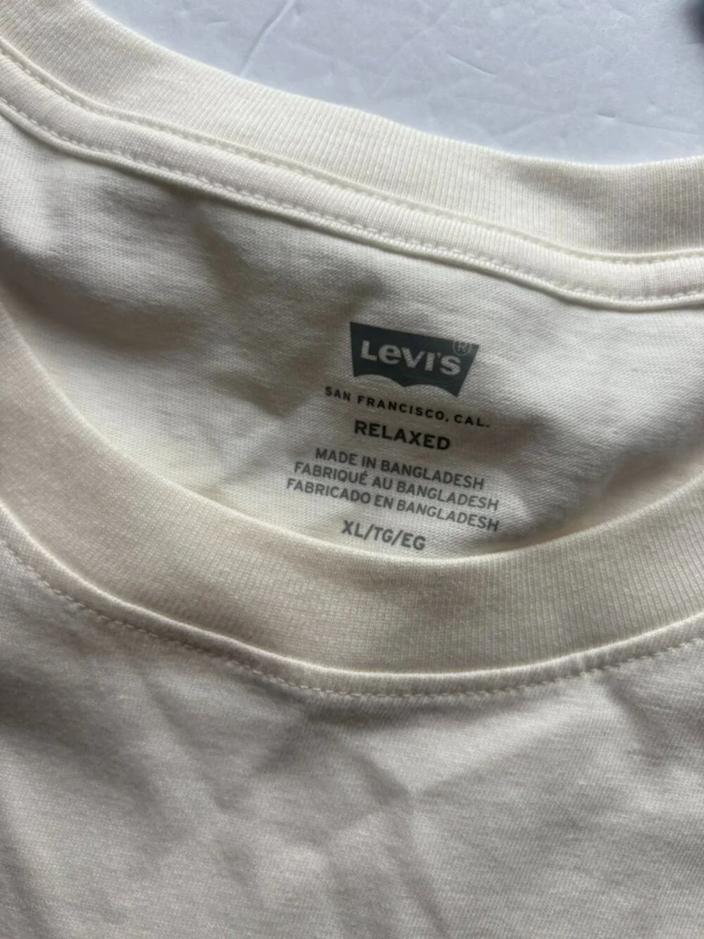 NEW Levi's Men's Batwing Western Comic Short Sleeve Off-White XL T-Shirt